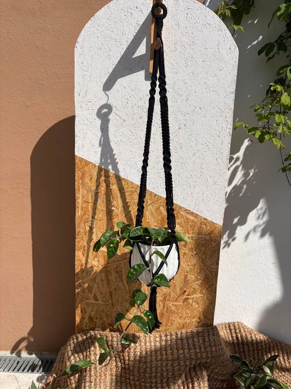 NOIR ABSOLU – Suspension Macramé Coton Noir | Nœuds Plats & Spirales | 1 Pot Intérieur | Littlvro