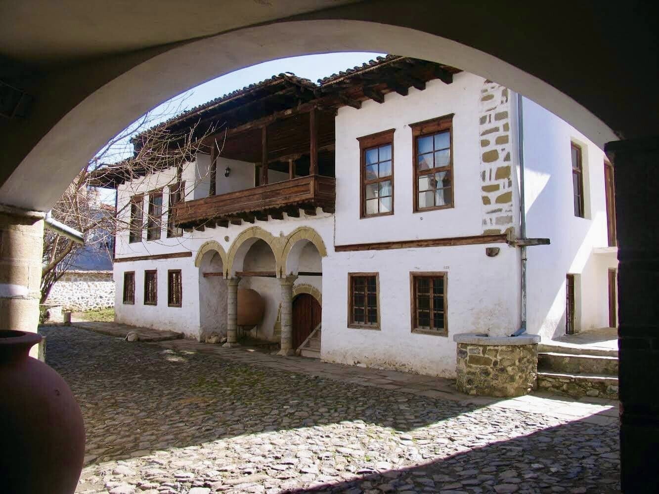 Archäologisches Museum Korça – Geschichte von der Steinzeit bis zur Eisenzeit