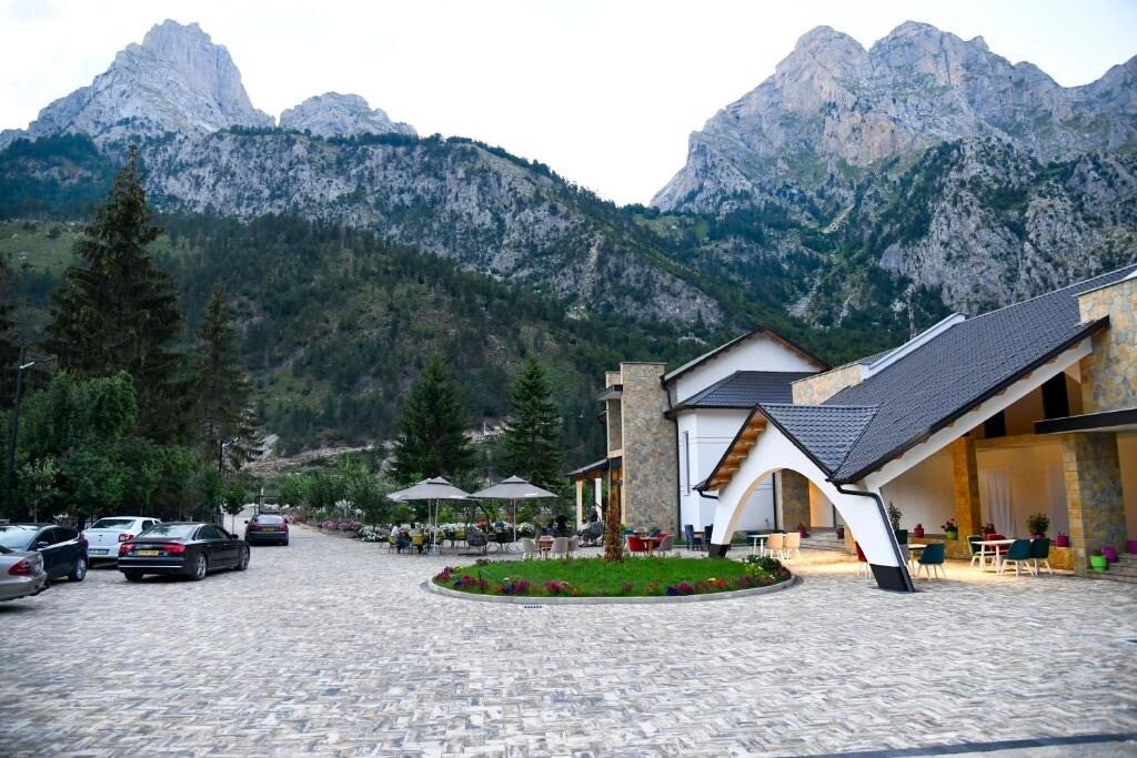 Hotel Breezy Valbone