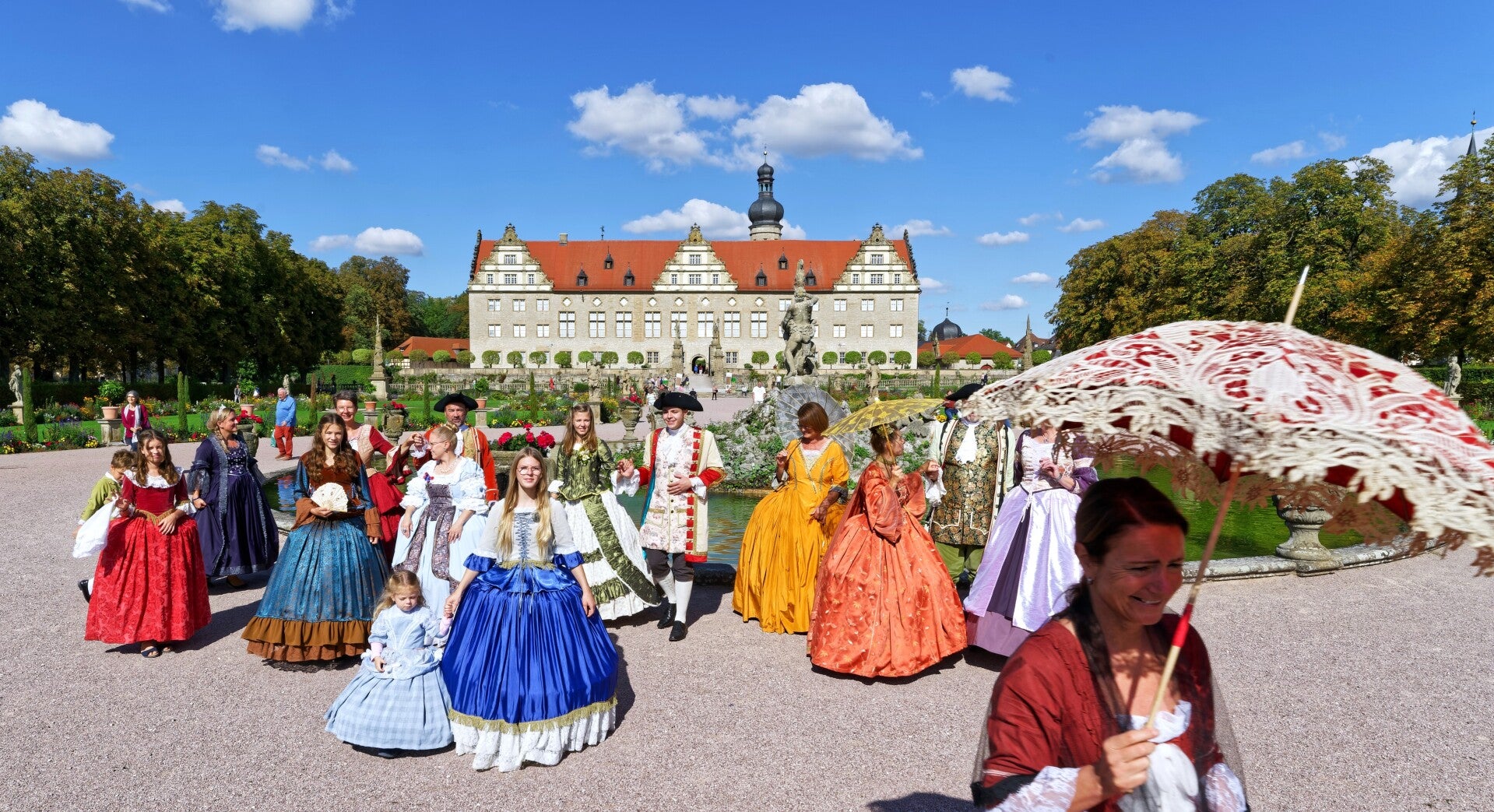 _seit_200_jahren_lebt_niemand_mehr_im_schloss_-_06-standard.jpg