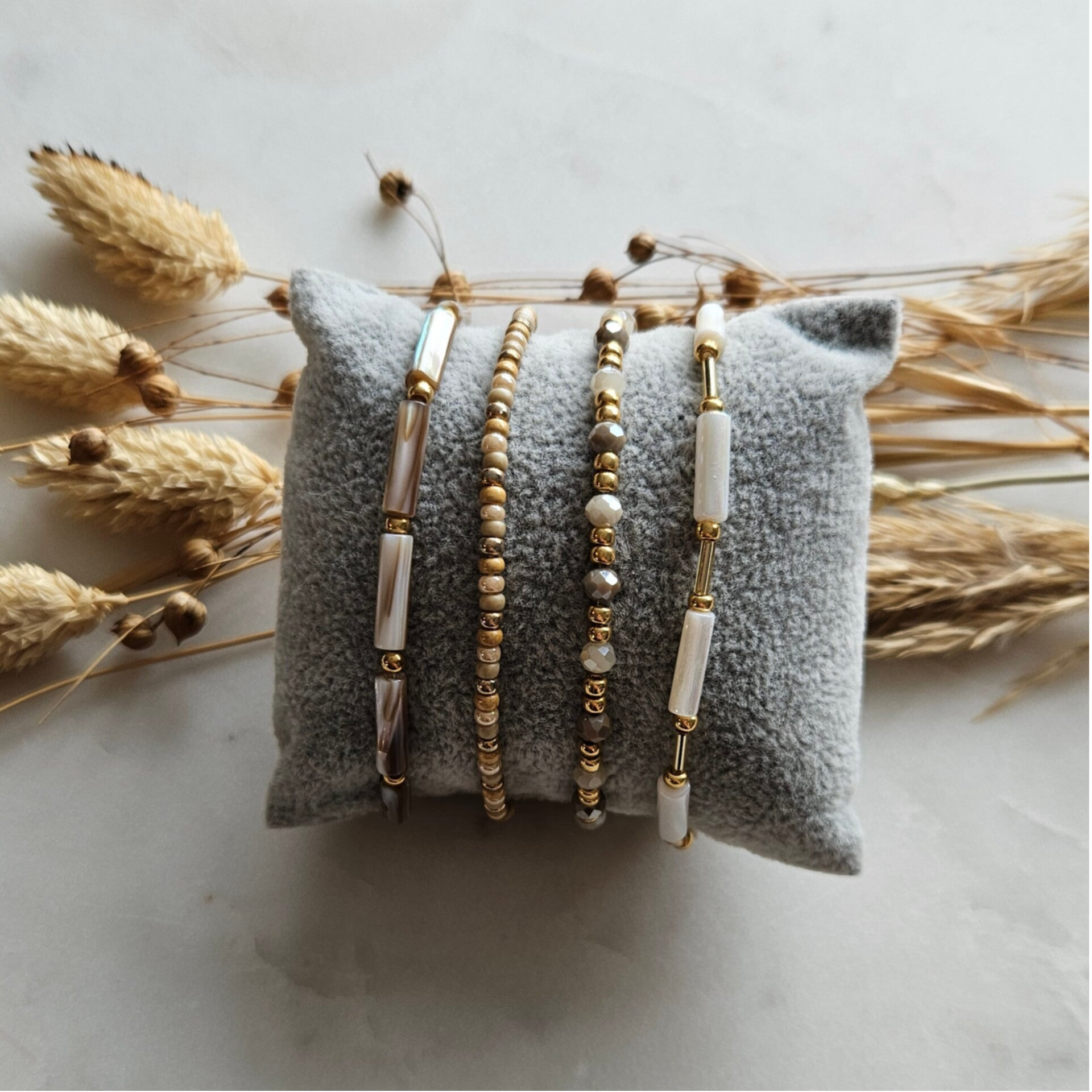 Armbanden set op elastiek (4 armbandjes) - Goud mix zachte tinten