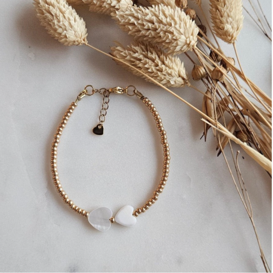 Armbandje Wit/Goud - 2 hartjes