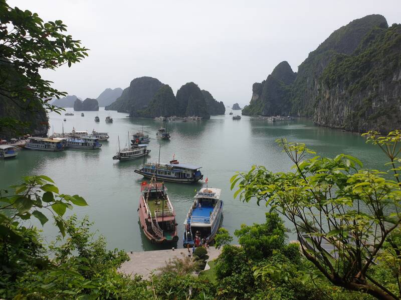 vietnam-halongbay-kikiaroundtheworld