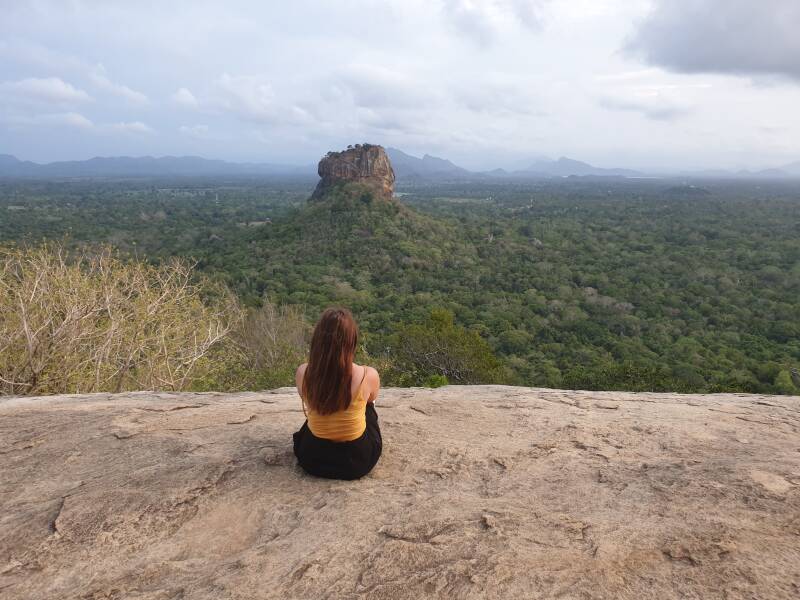 srilanka-pidurangala-sigiriya-kikiaroundtheworld