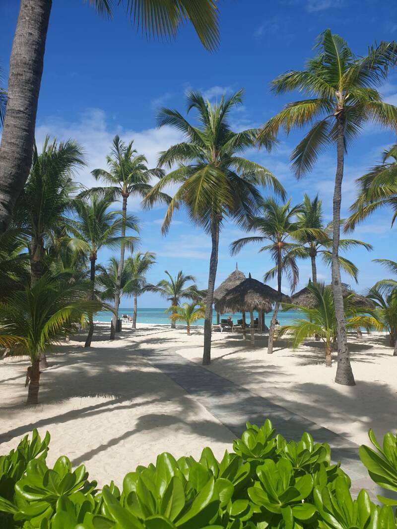 onehappyisland-kikiaroundtheworld-aruba