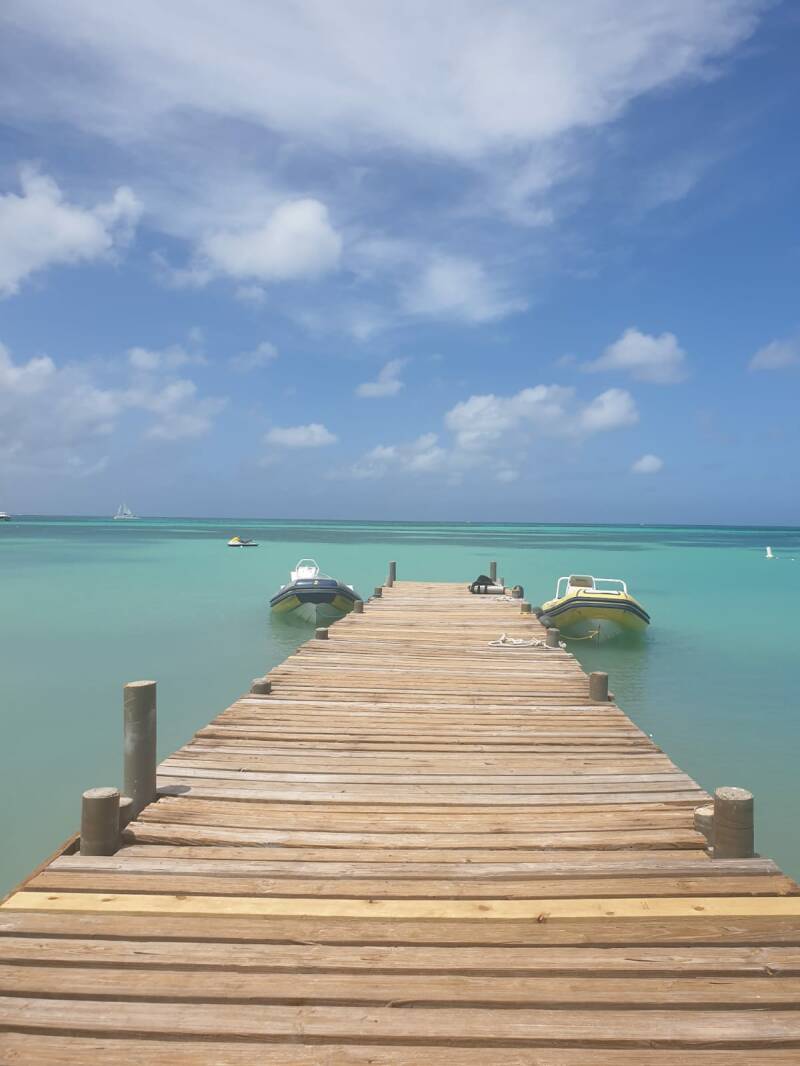 Aruba-palmbeach-onehappyisland-kikiaroundtheworld