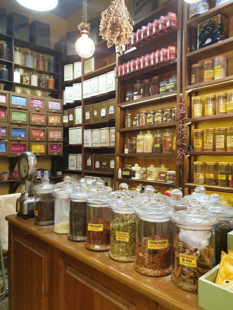 Thessaloniki-griekenland-kruidenwinkel-kikiaroundtheworld