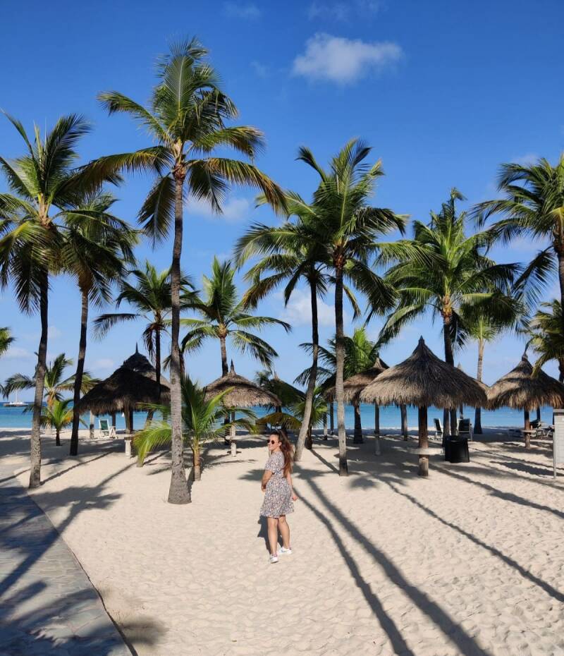 Aruba-palmbeach-onehappyisland-kikiaroundtheworld