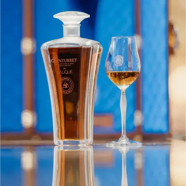 Glenturret Prowess 33y - 320 Decanters - 1988/2022 - 43,9% - Single Malt Scotch Whisky