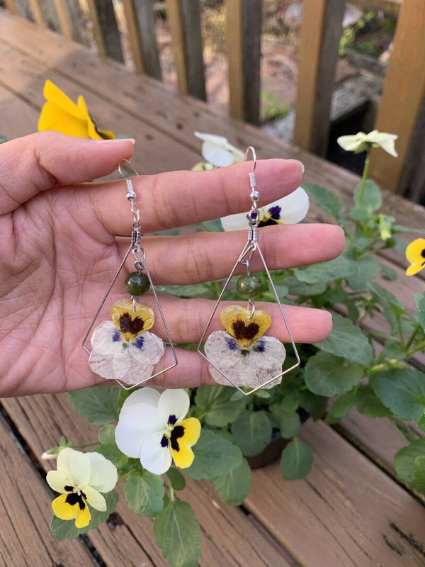Real Viola Earring