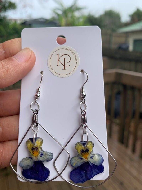 Real Mini Pansy Earrings ( Purple)