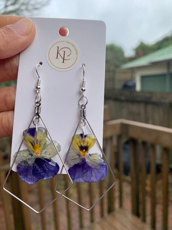 Real Mini Pansy Earrings ( Purple)
