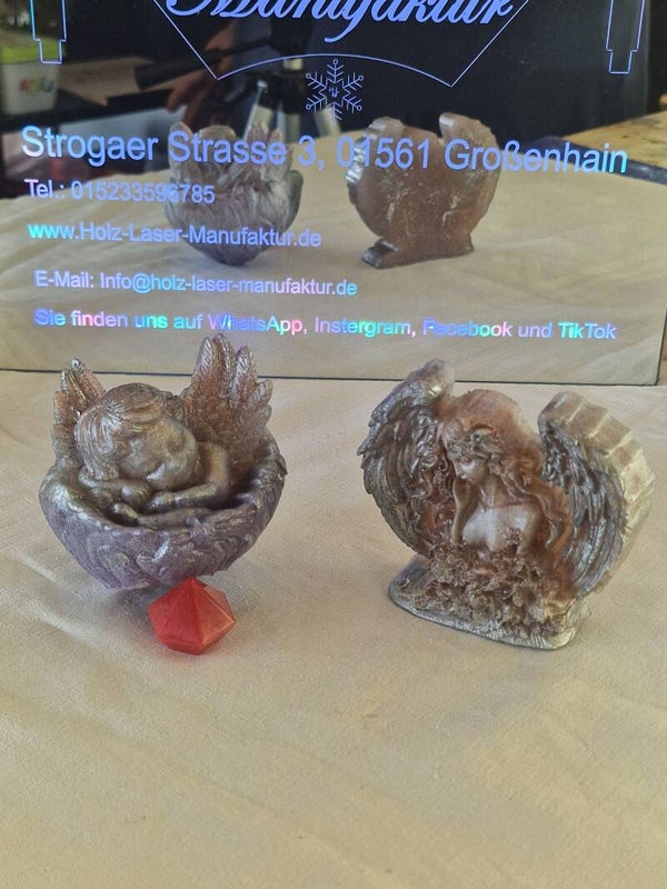 Set aus schlafender Engel und Engel aus Epoxidharz