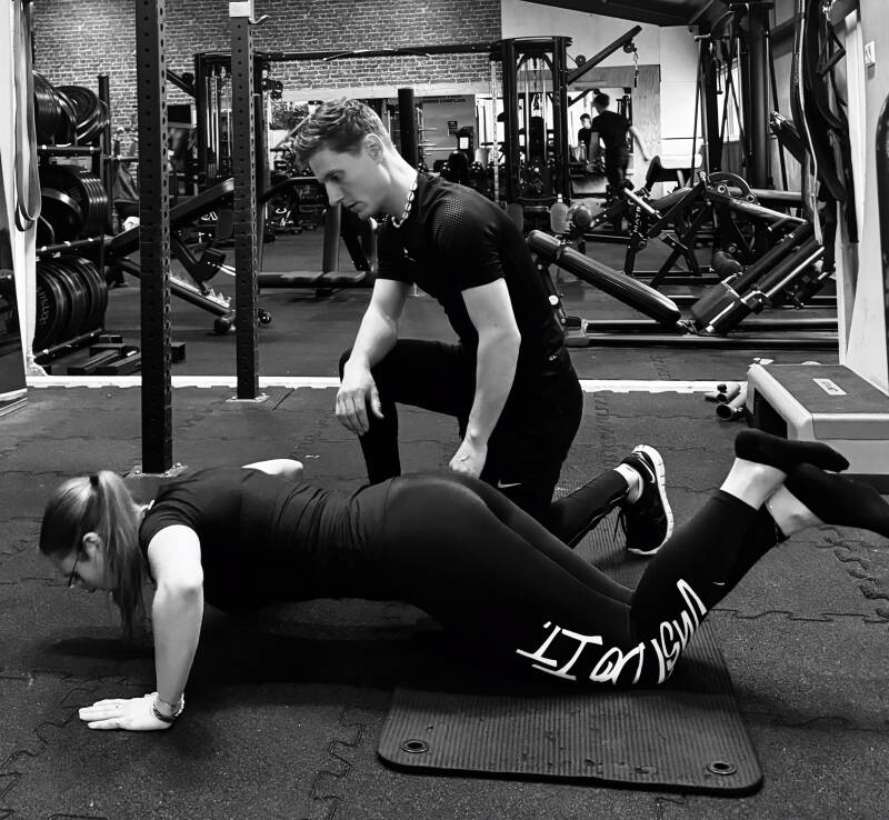  Welkom bij Max Botman Personal Training, waar we ons richten op het bieden van hoogwaardige personal training met een persoonlijke touch. Bij ons draait alles om u en uw fitnessdoelen. Met toegewijde aandacht helpen we u om het maximale uit uw training t