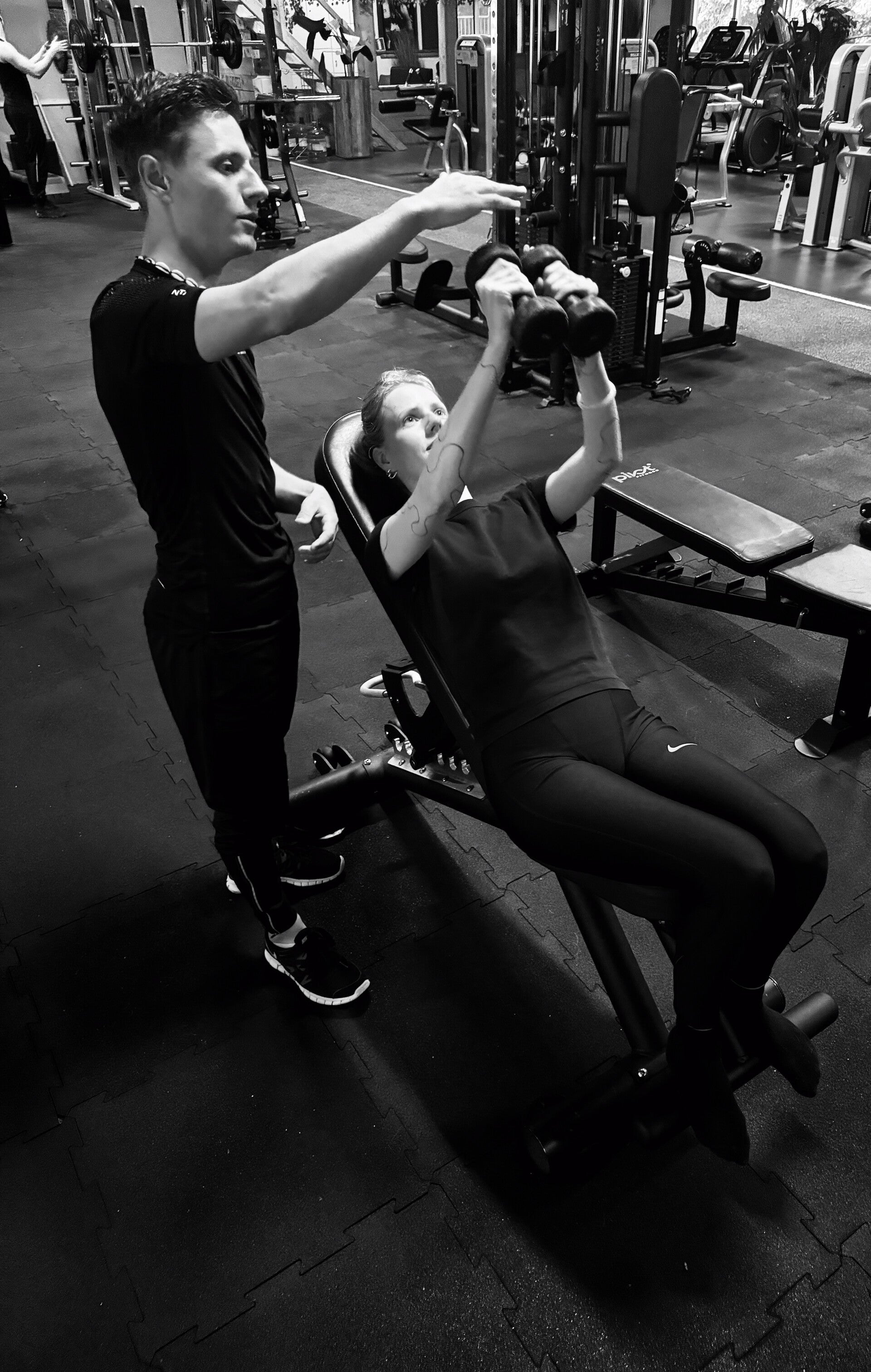  Welkom bij Max Botman Personal Training, waar we ons richten op het bieden van hoogwaardige personal training met een persoonlijke touch. Bij ons draait alles om u en uw fitnessdoelen. Met toegewijde aandacht helpen we u om het maximale uit uw training t