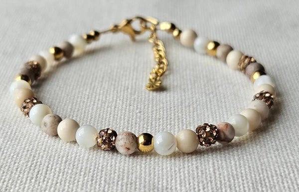 Beads by DEb handgemaakte armband gouden stainless steel, edestenen-ivoor