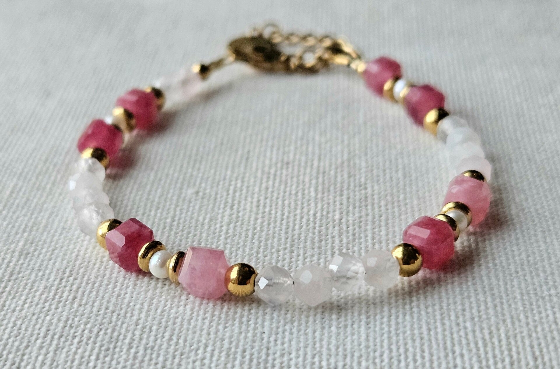 Beads by DEB handgemaakte armband edelstenen maansteen-stainless steel