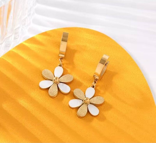 Stainless Steel oorbellen bloem shellbeads