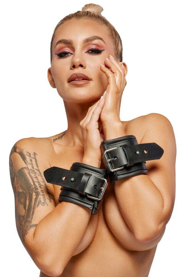 Handfessel aus Leder