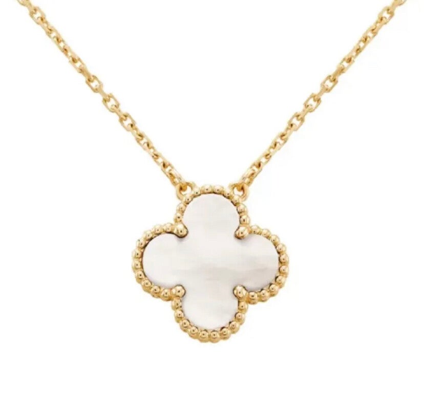 Halskette "Clover“ Perlmutt