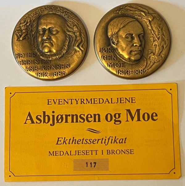Asbjørnsen og Moe, eventyrmedaljene 1979 i eske