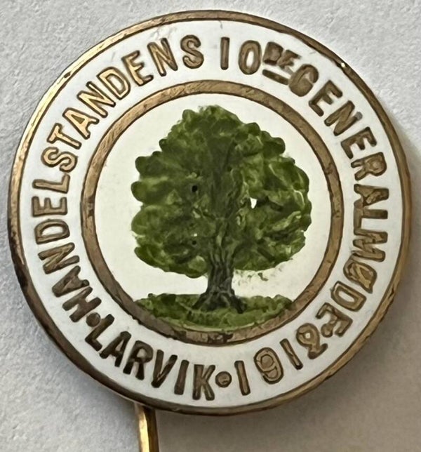 Handelstandens 10de Generalmøde Larvik 1912 nål i sølv og emalje