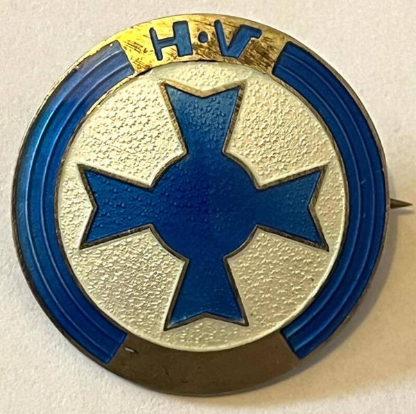 Husmorvikar HV stor sølv og emalje nål