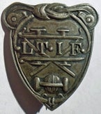 larvik-turn-og-idrettsforening-25x21mm-h-o-gundersen-a-standard.jpg