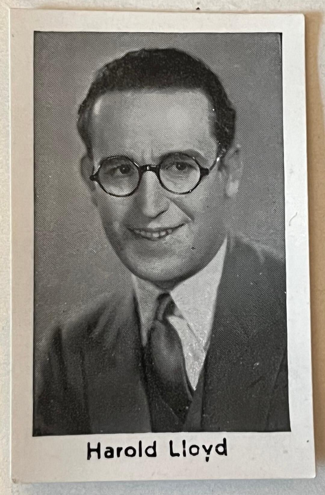 Harold Clayton Lloyd Sr., American comedian & actor. Collectorcard Aladdin cigaretts