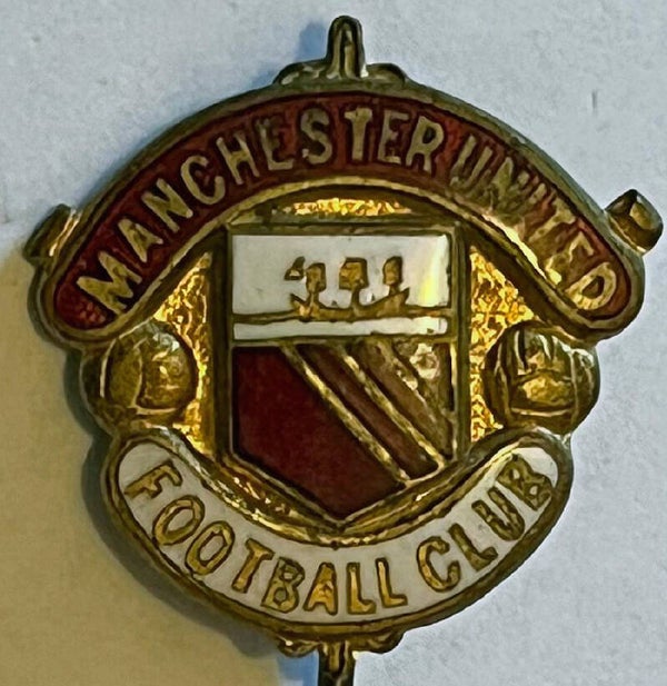 Manchester united fc older pin badge