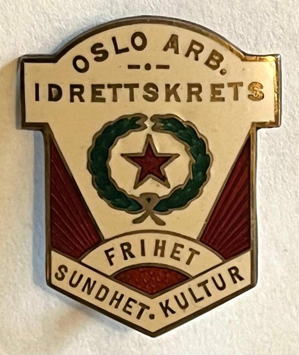 Oslo arbeideridrettskrets - eldre nål i sølv og emalje