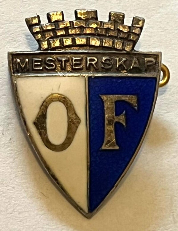 Oslo fotballkrets - eldre nål i sølv og emalje