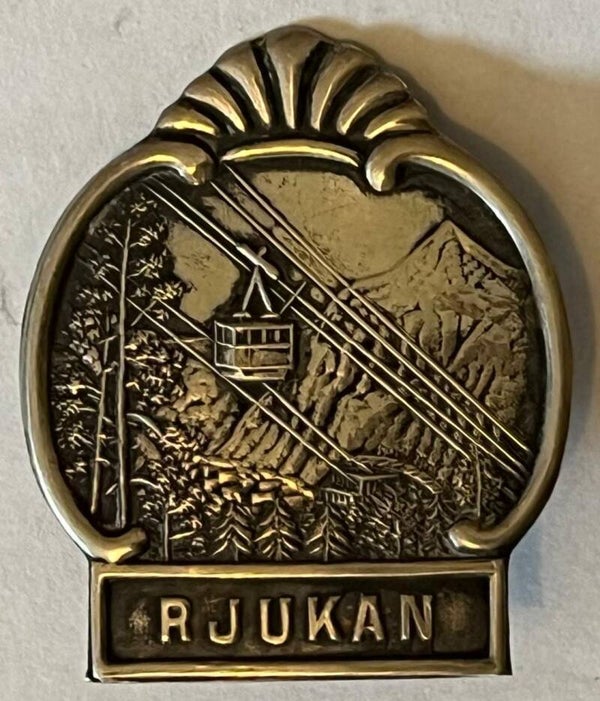 Rjukan, eldre nål i sølvblikk