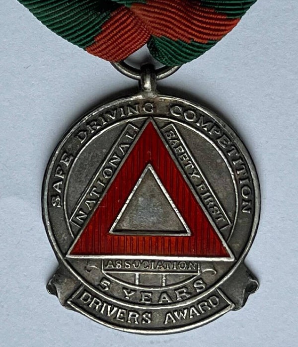 USA safe driving competition - 5 years drivers award medal 1939-1943