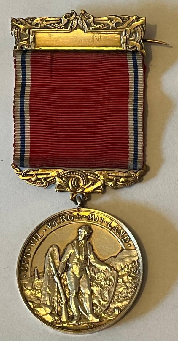 Vestfinmarkens skyttersamlag 1914- skyttermedalje i sølv.