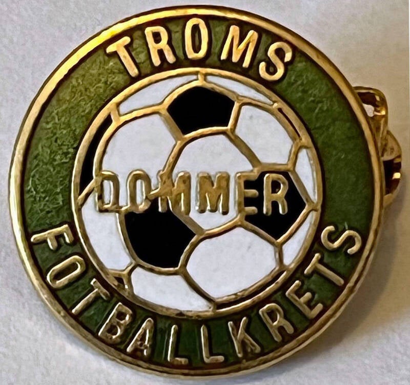 troms-fotballkrets-dommer-gr-nn-a-standard.jpg