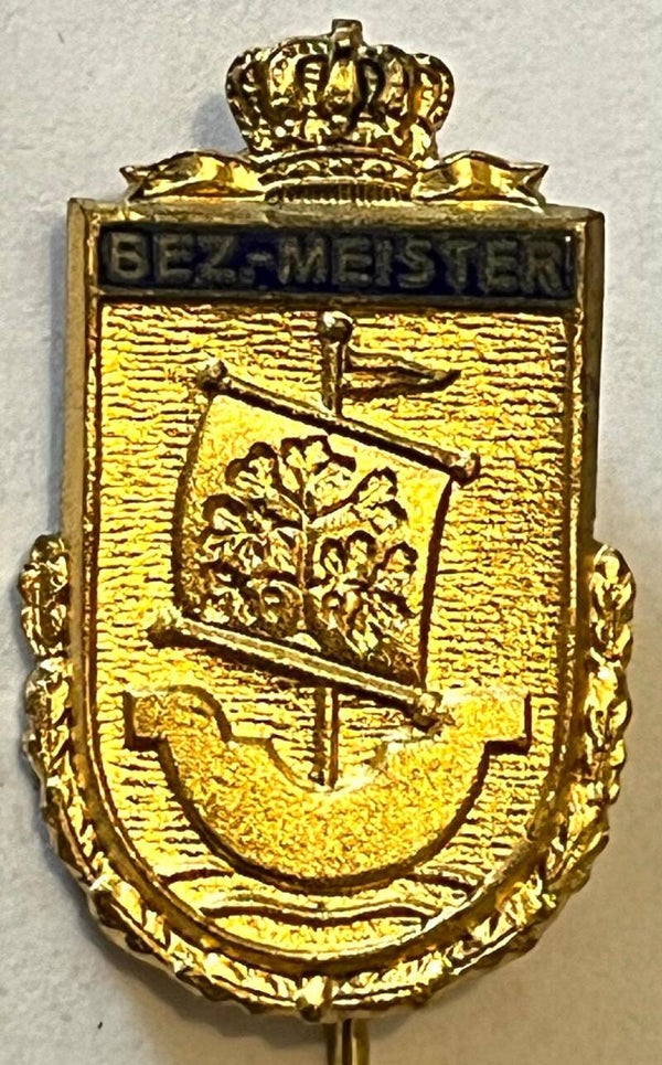 Germany bezirk meister - district champion pin badge