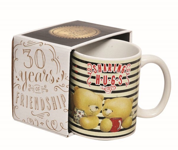 Mok 'sharing hugs' met beertjes