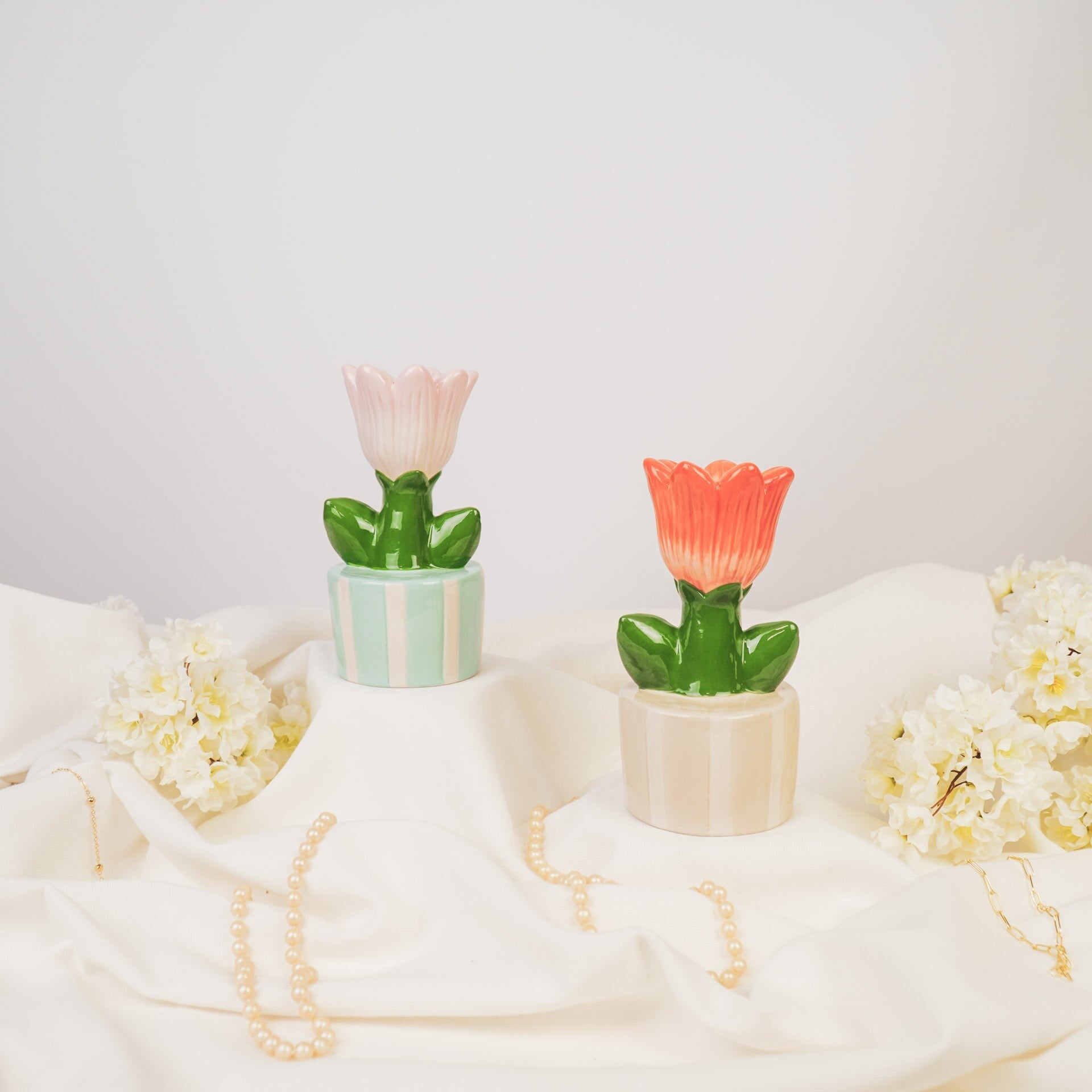 🌷 Kaarsenhouder Tulp in Gestreept Potje – 17,5 cm | Housevitamin in 3 kleurencombinaties