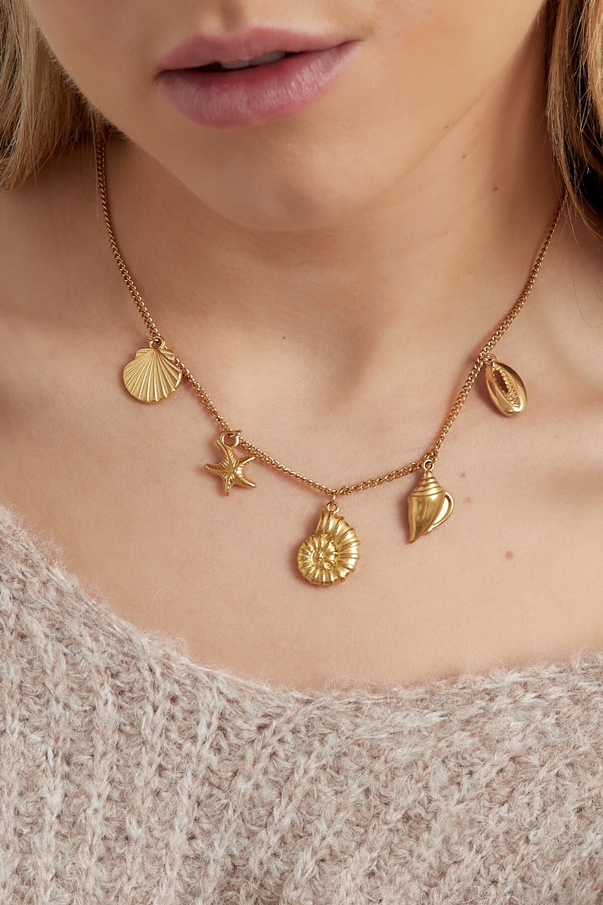 Golden Seashells Ketting – Goudkleurige Ketting met Schelp & Zeester