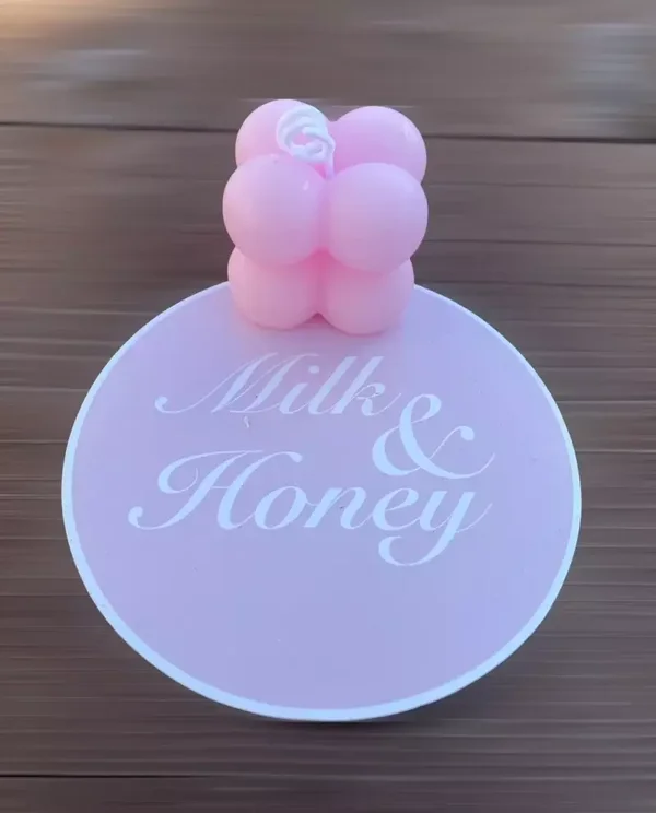 Kaars in de vorm van een kubus mini / bubbelkaars mini roze