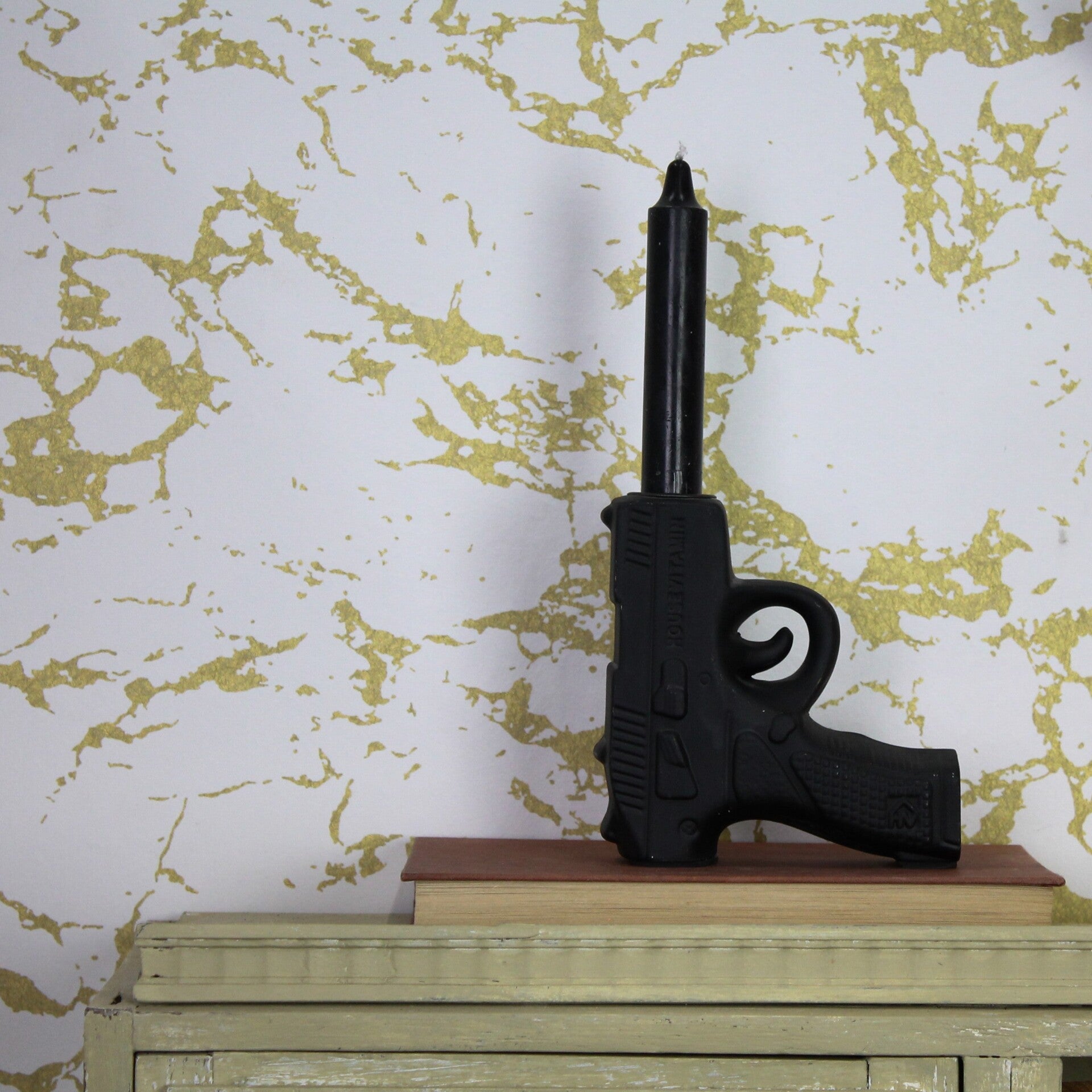 Kandelaar | pistool | zwart | Housevitamin | keramiek | 12cm