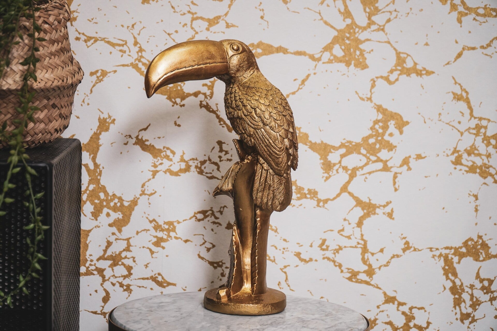 Beeld | Toekan | Goud | Housevitamin | Polyresin | 18x30x10cm