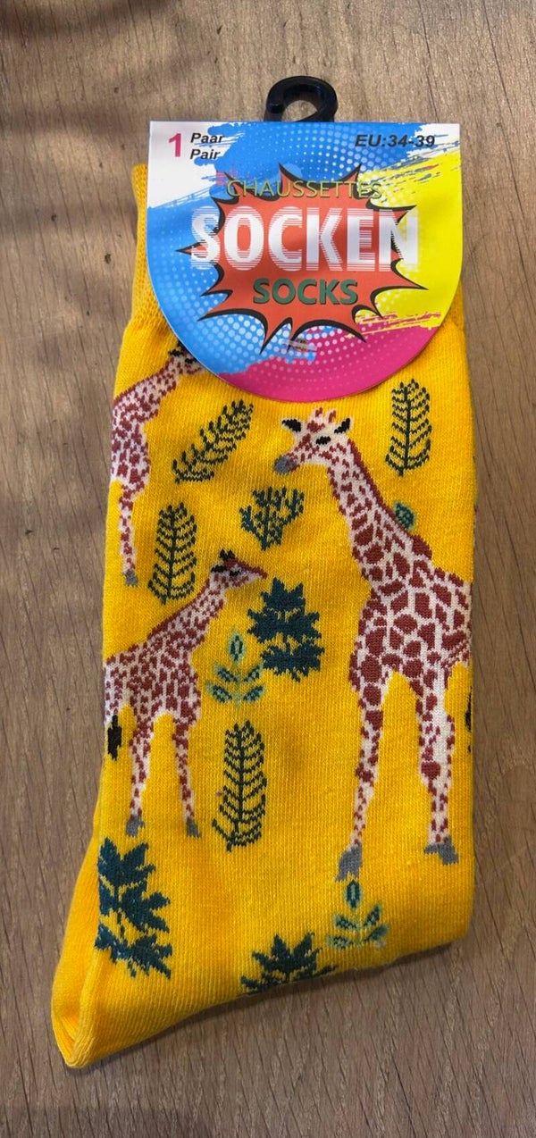 Vrolijke Giraffensokken – One Size 34-39 | Geel met Bladeren
