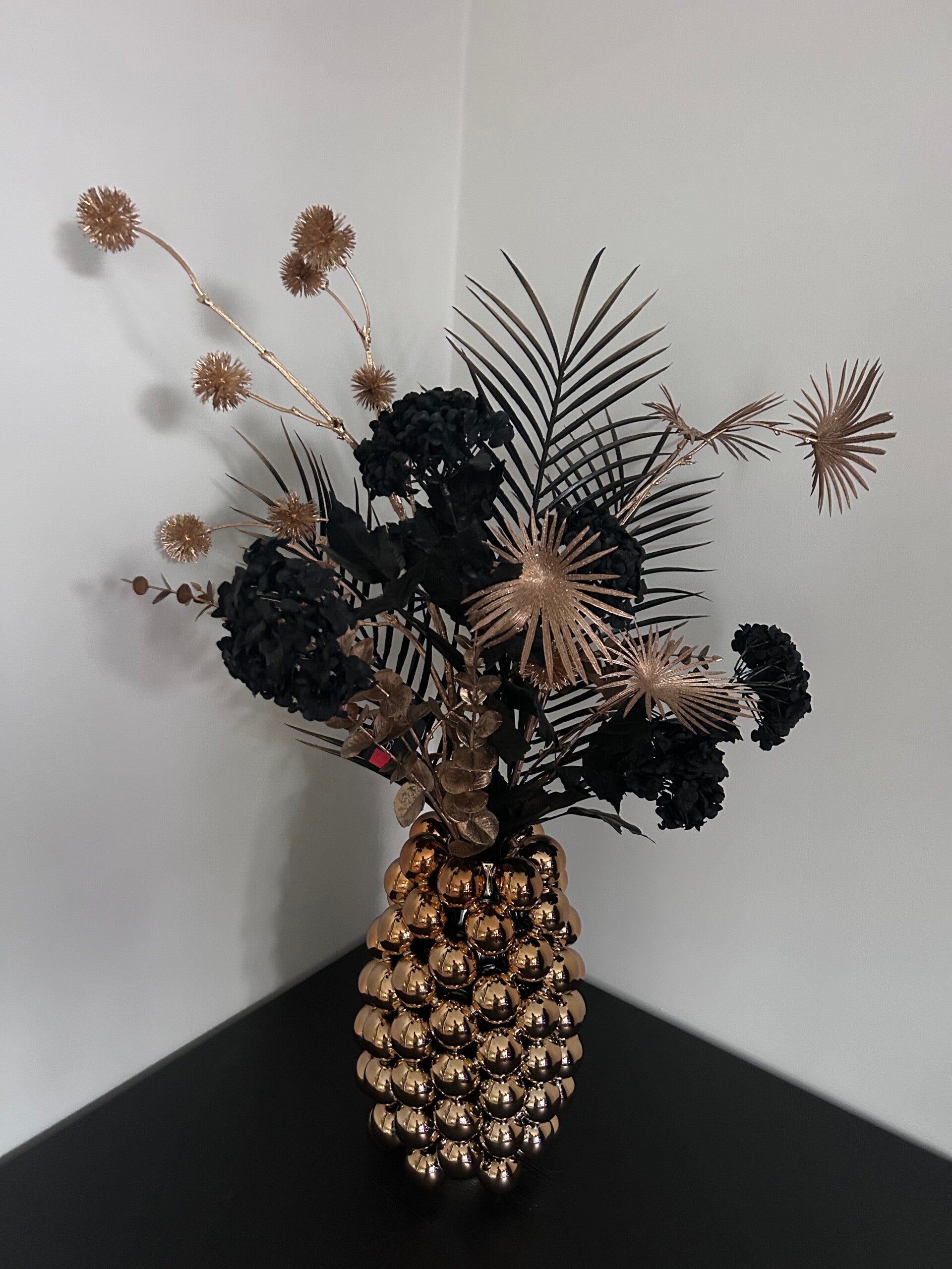 Vaas | Kerstballenvaas | Zijdenboeket | Zwart | Goud | Vaas met Zijdenboeket