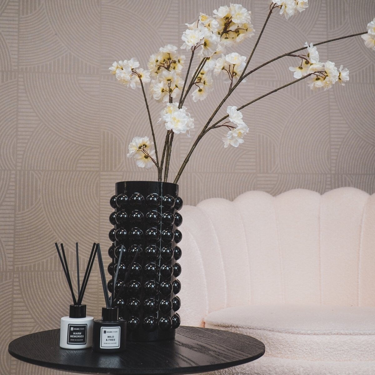 Glazen Vaas Zwart – Uniek Design met Bolletjesstructuur