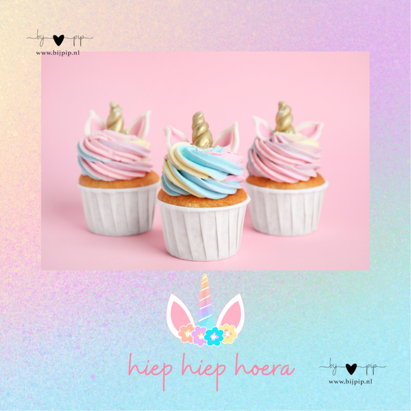 wenskaart hiep hiep hoera cupcakes eenhoorn