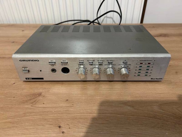 Grundig HiFi V20 Verstärker