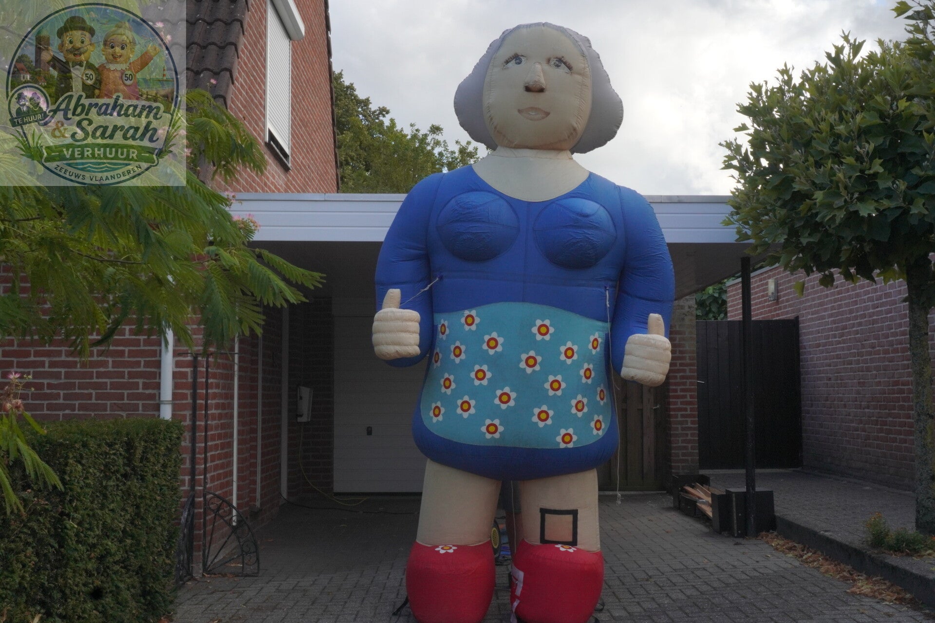 Sarah Oude Vrouw Pop Huren in Zeeuws-Vlaanderen