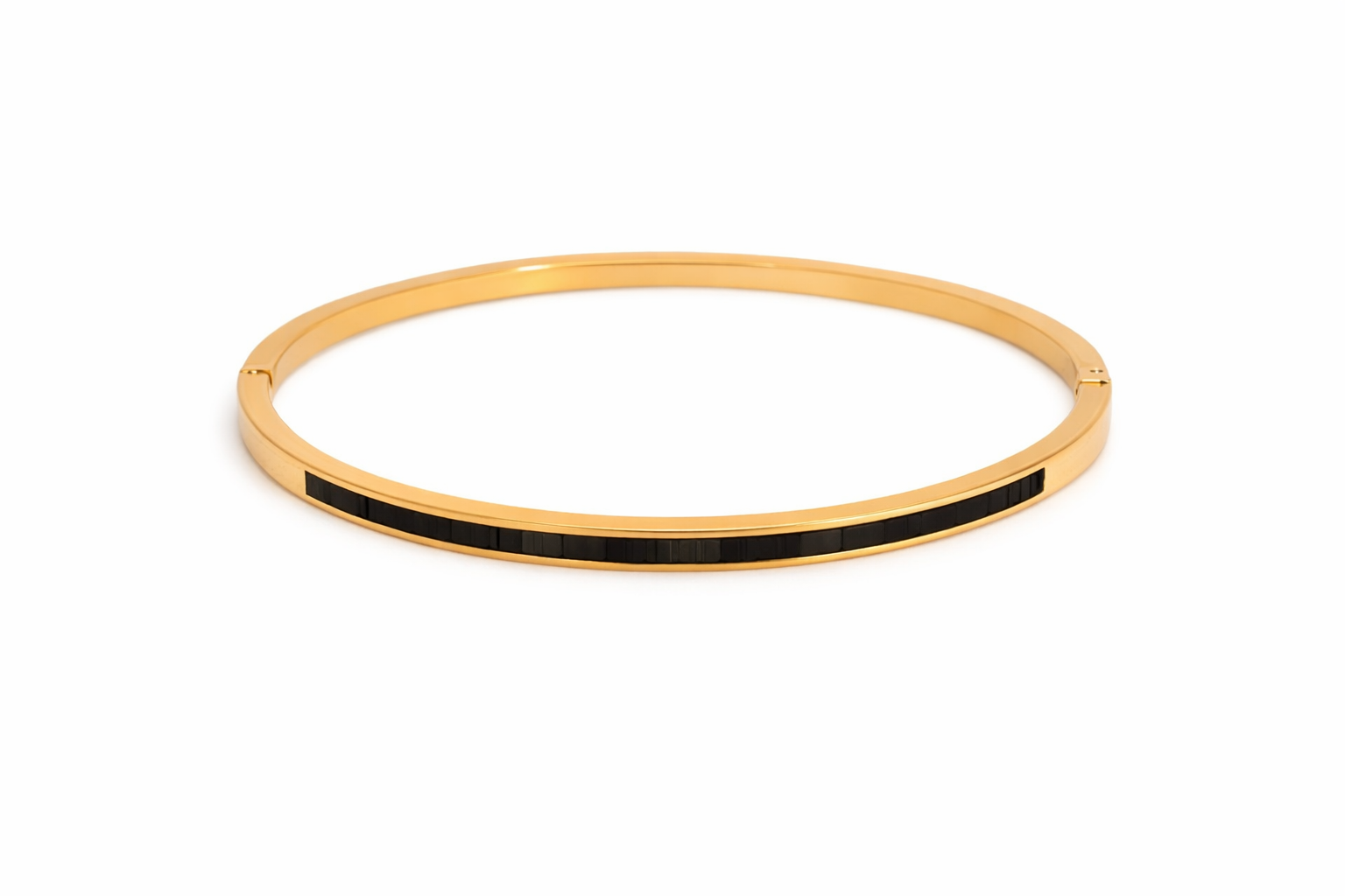 HALLE BANGLE